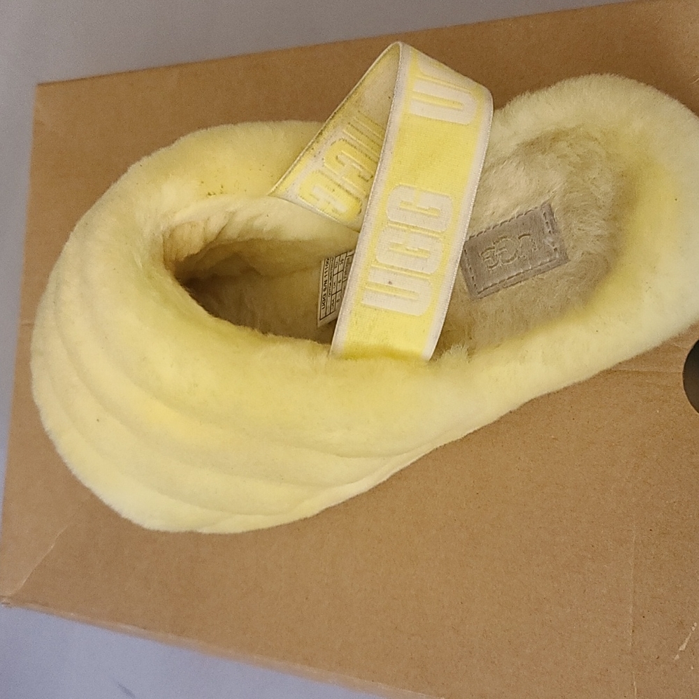 Ugg Slides - Picture 6 of 8